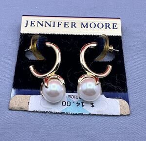 Jennifer Moore Vintage NOS Earrings Costume Jewelry On Card New Old Stock